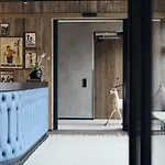 Schoenherr Haus فندق نيوستيف ام ستوبيتا