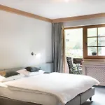Schoenherr Haus فندق نيوستيف ام ستوبيتا