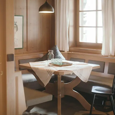 호텔 Schoenherr Haus 4*